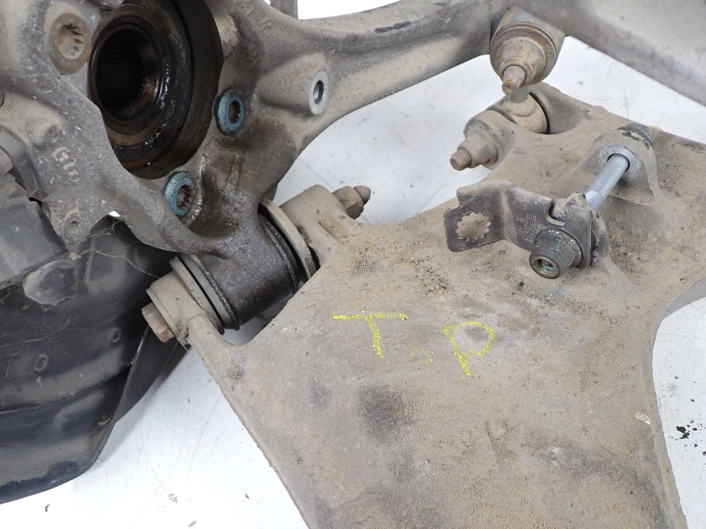 фото №8, Поворотный кулак рычаги правый задняя audi s8 d3 5.2 03428921, 4e0505361