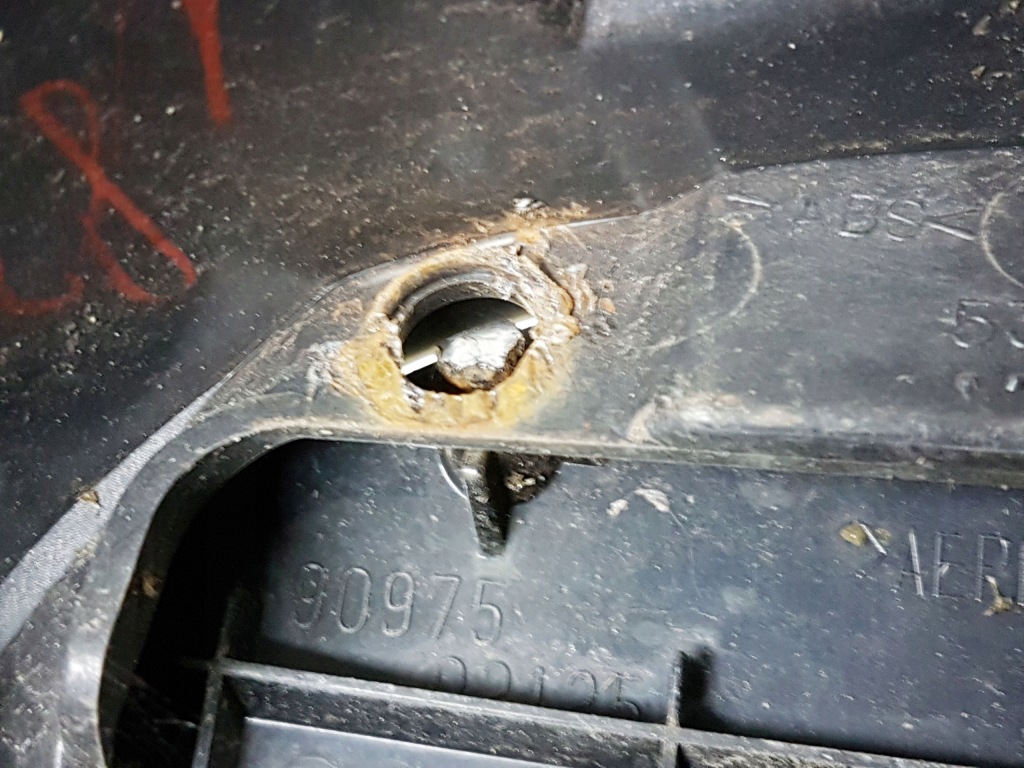 Lexus rx 12-15 решітка радіатора емблема гібрид бампер Доставка