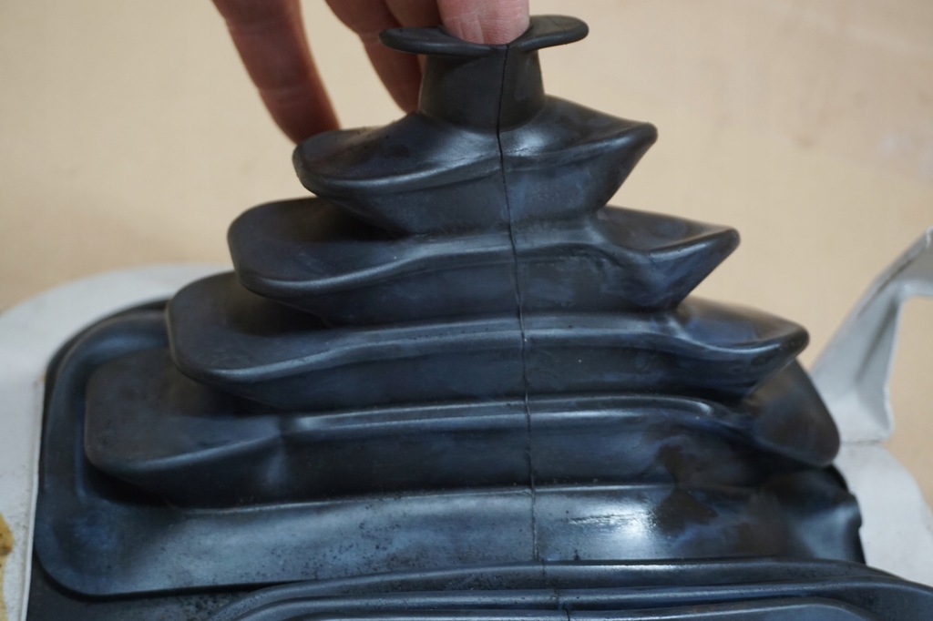 фото №8, Nissan patrol чохол гумовий елемент захист передач gr y61 2,8 tdi