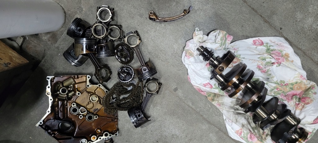 Напрямна з двигун mercedes w126 sec 5,6 560 m117968... поршень в Україні