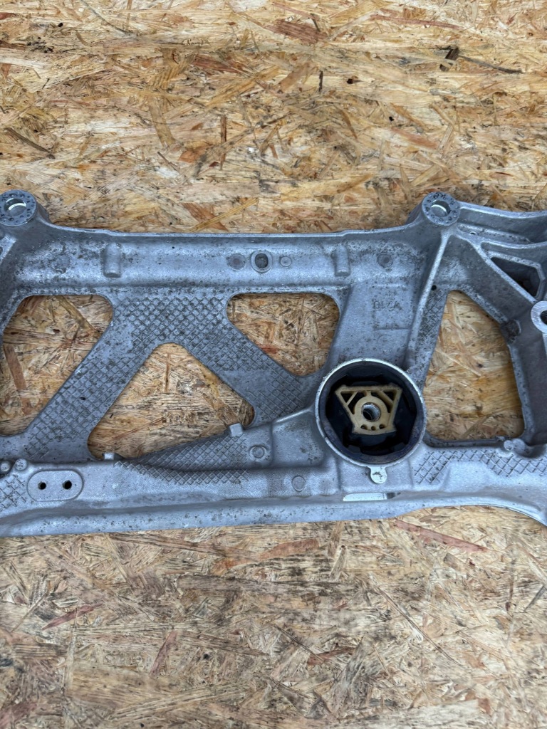 Подрамник передние volkswagen passat b8 3q0199369f Доставка