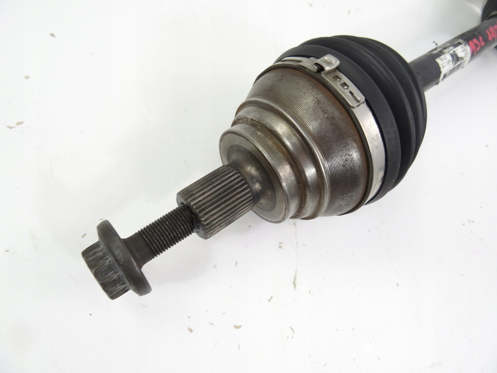 Audi a3 8v рестайлінг  привідний вал ліва 1,4 tsi 5q0407271a в Україні