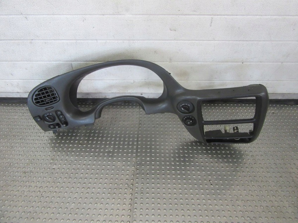 фото №1, Trailblazer 2001 рамка корпус захист спідометра