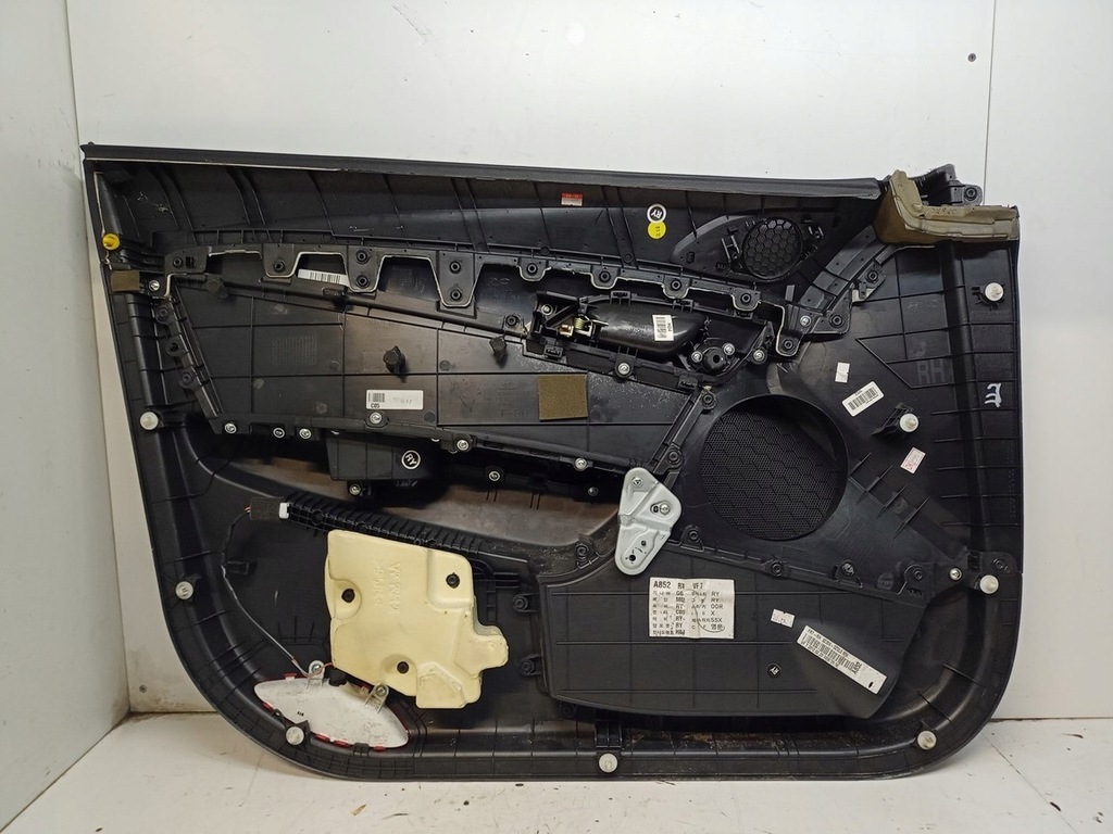 фото №4, Hyundai i40 оббивка обшивка двері правий перед 2011-