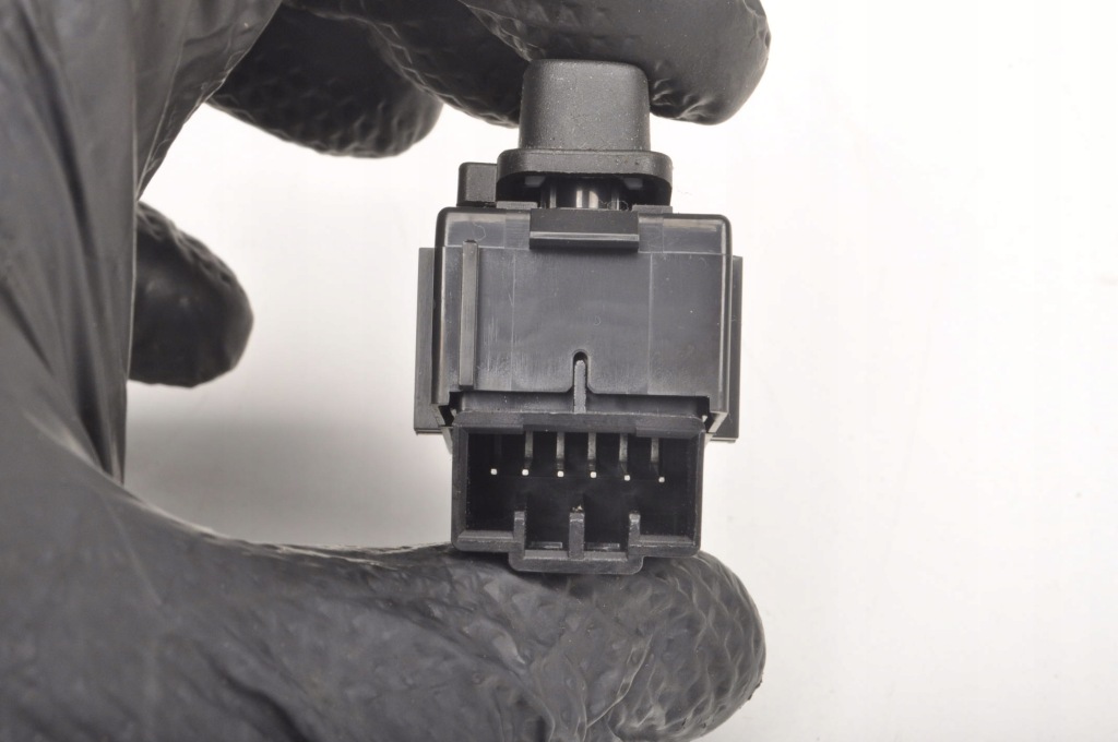 фото №2, Volvo v40 ii кнопка центрального замка 31376499