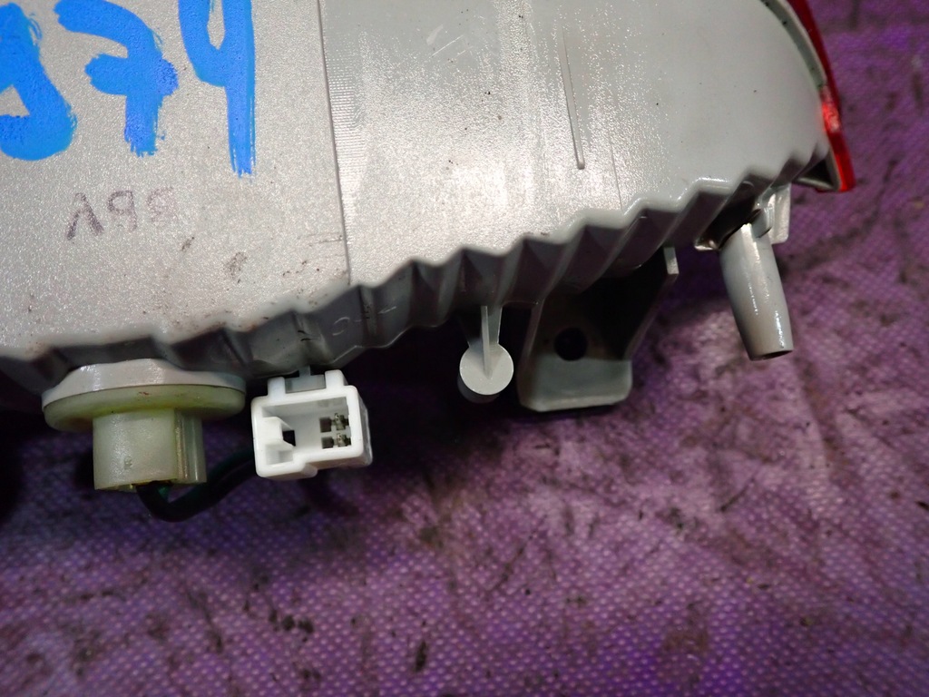 фото №4, Kia picanto i 04-07 лампа свет третий стоп 2 pin 92750-070