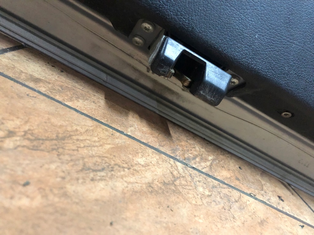 фото №1, Замок крышки opel zafira a 1.6b 02r.