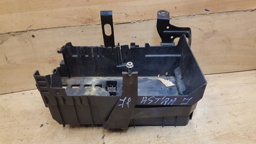 фото №1, Основание аккумулятор opel astra j lift