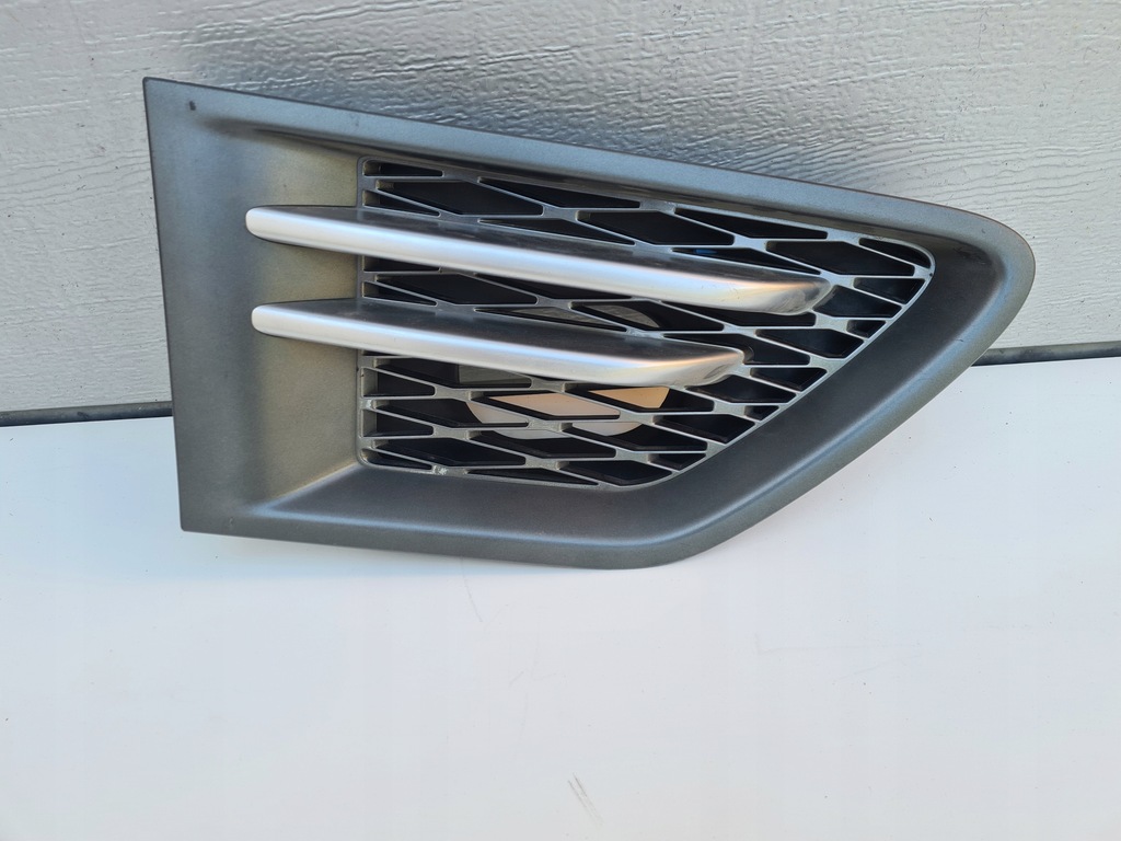 фото №1, Решётка крыла правая range rover sport