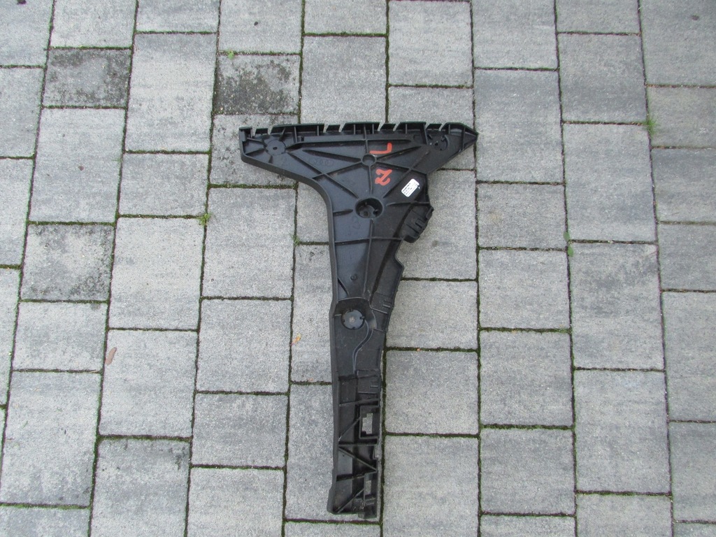 фото №1, Audi q5 ii sportback напрямна бампера задня 80f807454