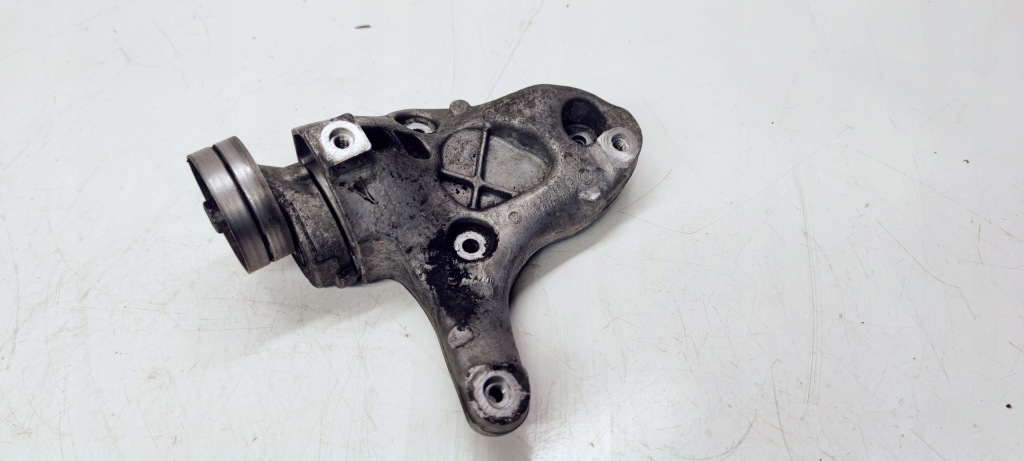 фото №1, Кронштейн кронштейн компресора audi a3 8p 1k0260885b