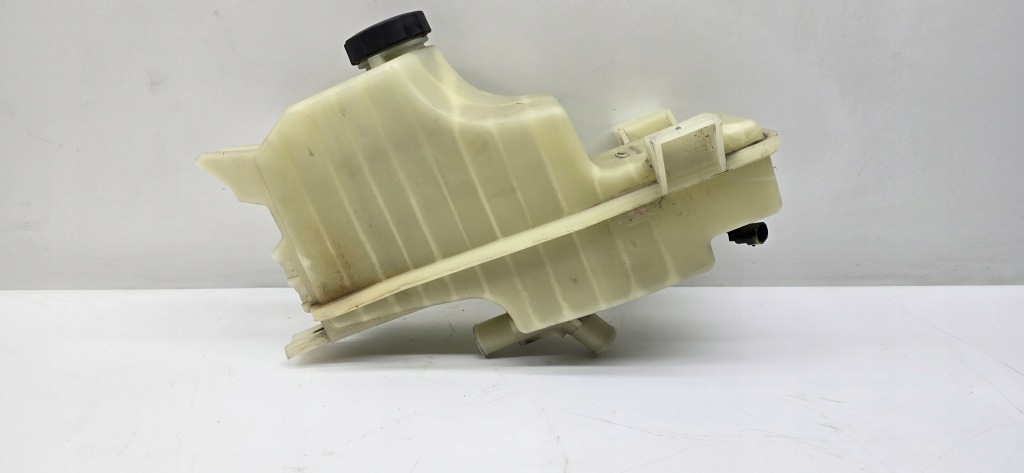 Купить Tesla model s бак расширительный 6007339-00-c