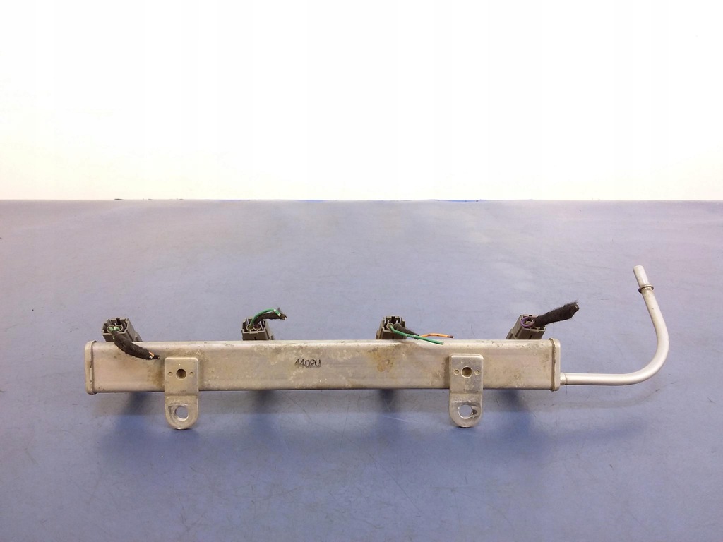 фото №1, Outlander iii 2.0 b молдинг упорскування форсунки