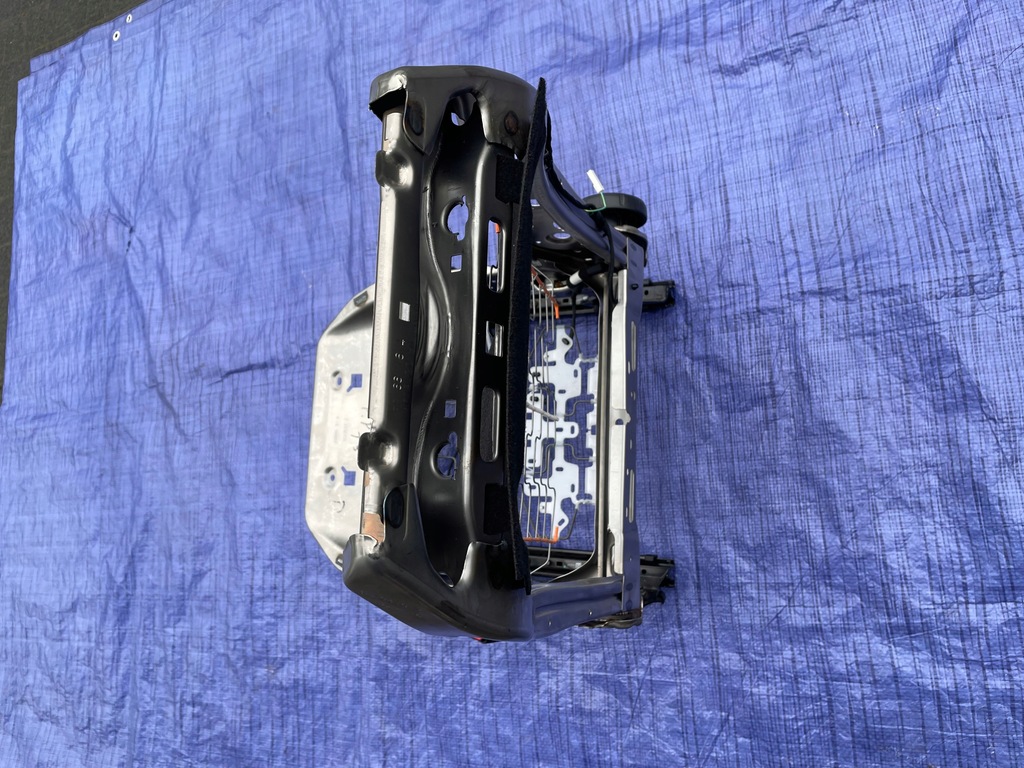 фото №5, Peugeot 308 t9 сиденье каркас правый перед