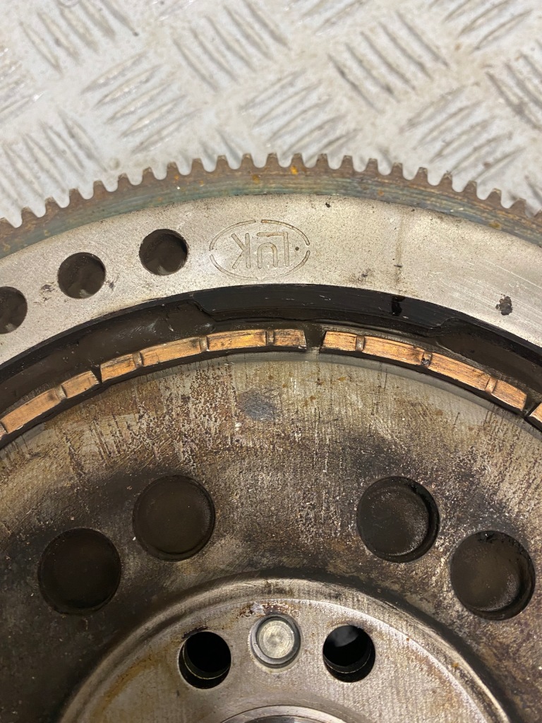 Сцепление колесо двухмассовый диск прижим mercedes w124 2.0b 0062503504 с Разборки