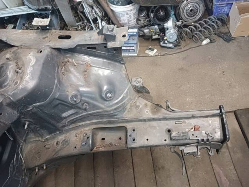 фото №1, Vw golf 7 vii sportsvan лонжерон чверть ліва перед