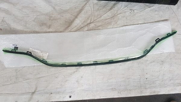 фото №1, Mercedes b 247 w247 молдинг бампера задняя amg ночь