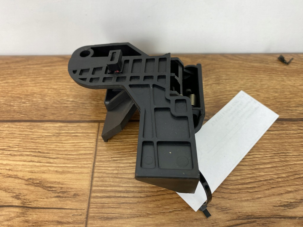 Ручка кронштейн відкривання капот ford f150 2021+ америка в Україні