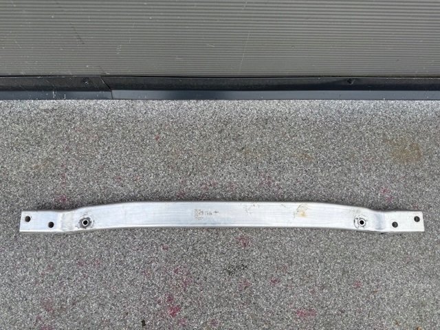 фото №1, Audi q7 q8 4m lamborghini urus кронштейн поперечина передний балка