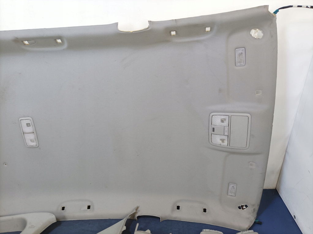 фото №2, Toyota avensis t27 kombi потолок фонари ручки