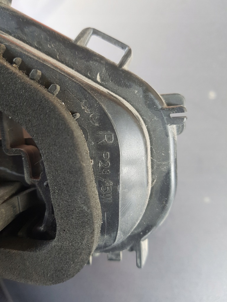 Renault twingo iii lift лампа права задня 265503121r Оригінал