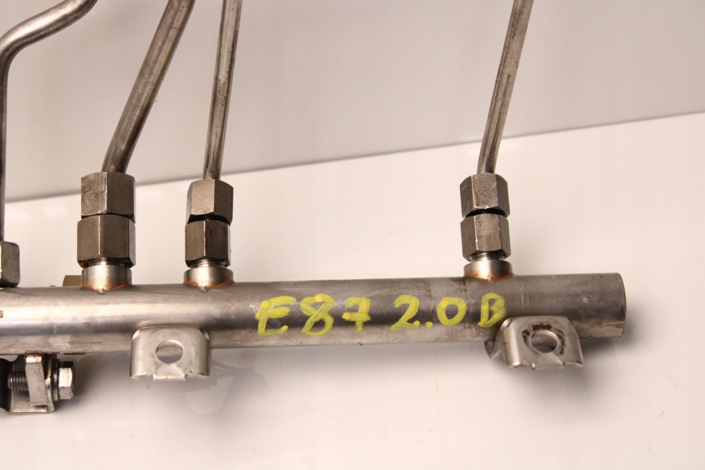 Bmw e81 e87 e90 2.0 b молдинг впрыскная 7562474 с Разборки