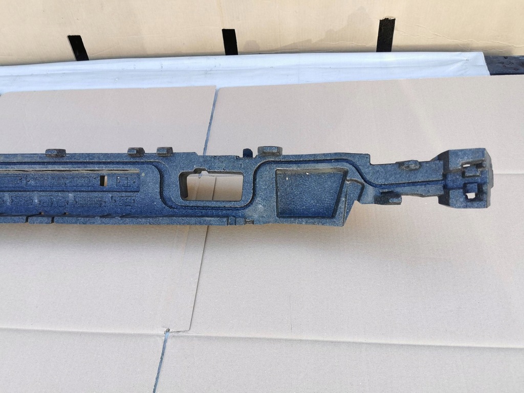 фото №7, Audi a4 b9 8w0 allroad 16- абсорбер бампера передній піна 8w0807550t