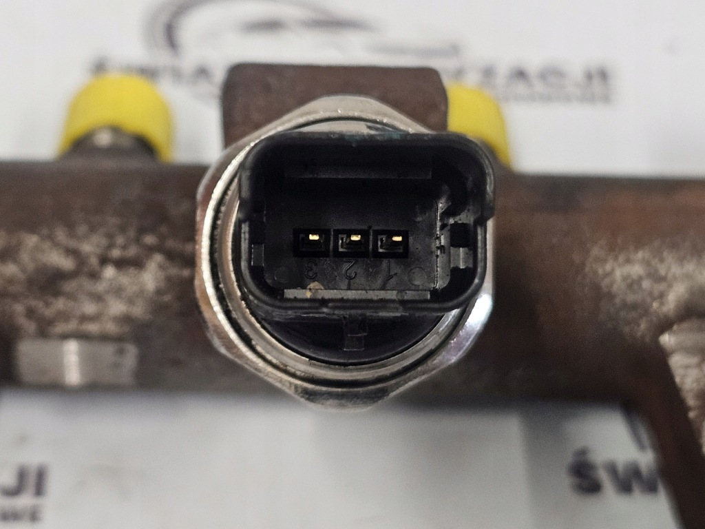 Dacia duster 1.5 dci k9k896 eu5 continental 13r молдинг впрыскная 8200704217 с Разборки