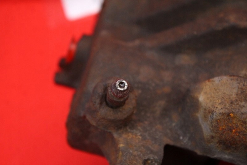 фото №6, Супорт гальмівний правий перед nissan x-trail 1 i t30 2.5 16v 165 km 4x4