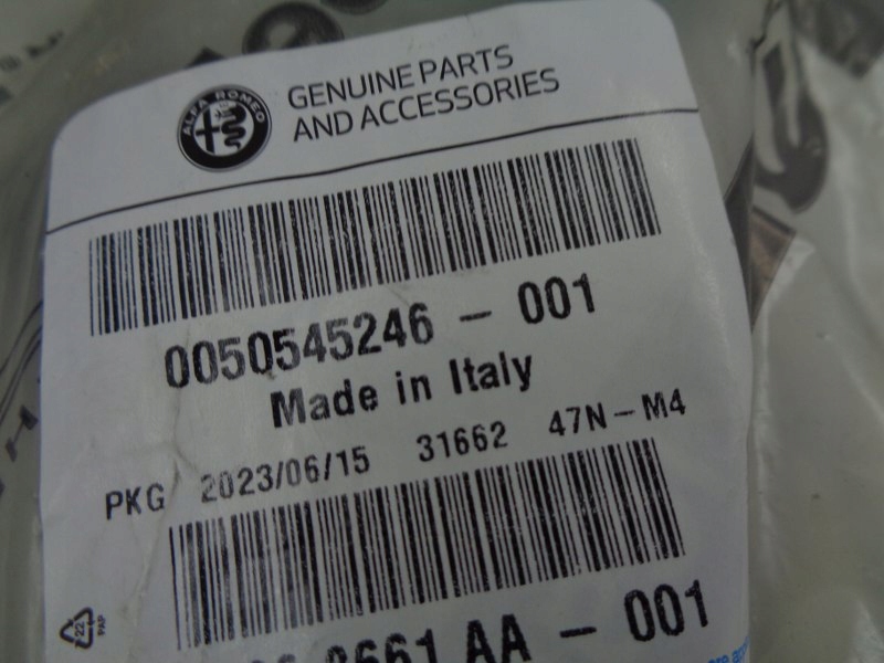 фото №3, Alfa romeo stelvio направляющая бампера правый задняя