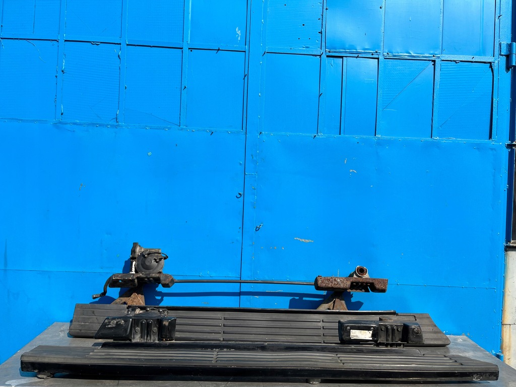 фото №1, Lincoln navigator ii лівий поріг підніжка електричний