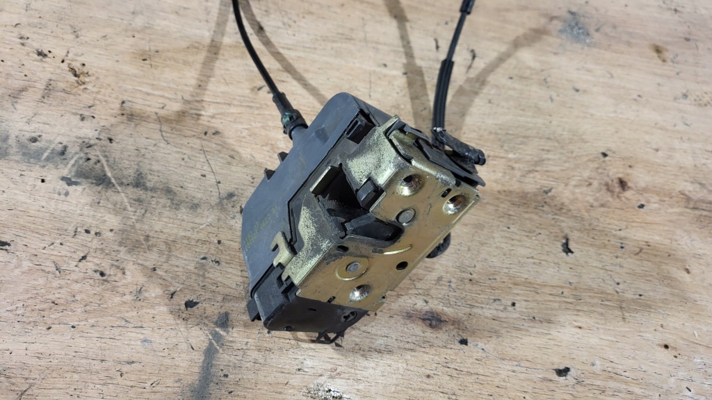 фото №6, Замок лівий задня megane scenic ii 2 03- 6 pin