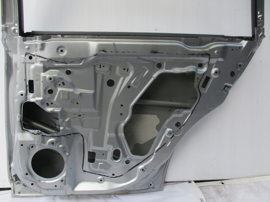 фото №13, Двері правий задня subaru legacy outback 09-14r kombi