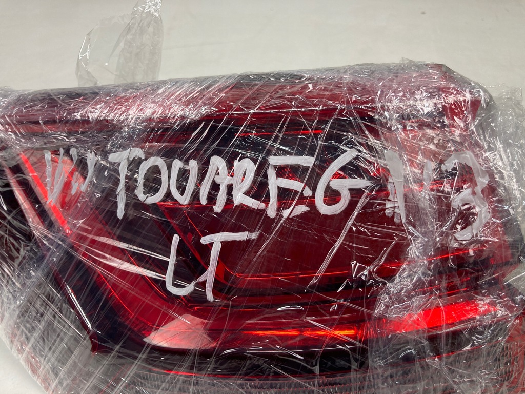 фото №13, Лампа левая задняя vw touareg iii 3 led