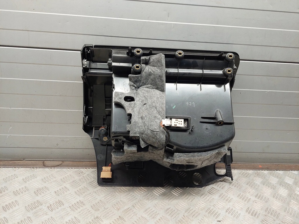 фото №7, Audi q5 sq5 8r1880302d перед сторона правая бардачки, полка