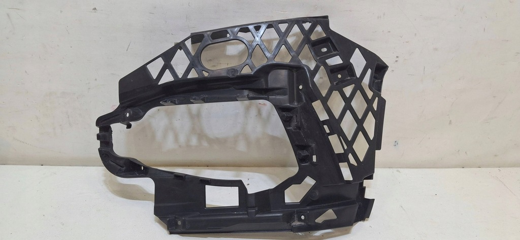 фото №1, Напрямна кронштейн бампера лівий vw passat b8 r-line 3g0807177g