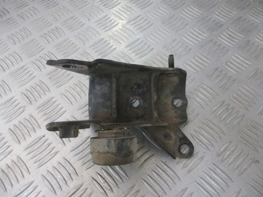 фото №1, Кронштейн кронштейн toyota avensis t22 1.6