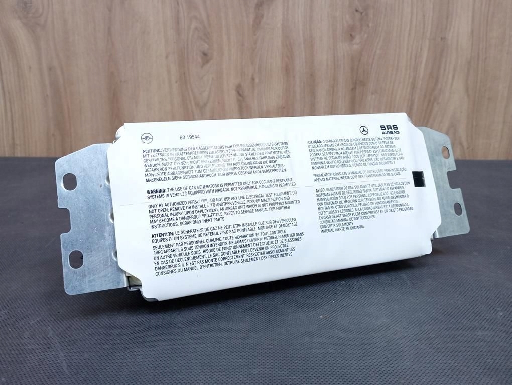 фото №1, Mercedes slk r171 подушка пассажира консоли a1718601002