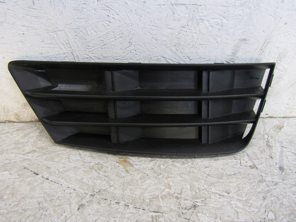 фото №8, Audi a4 b9 решётка вентиляционная правая перед