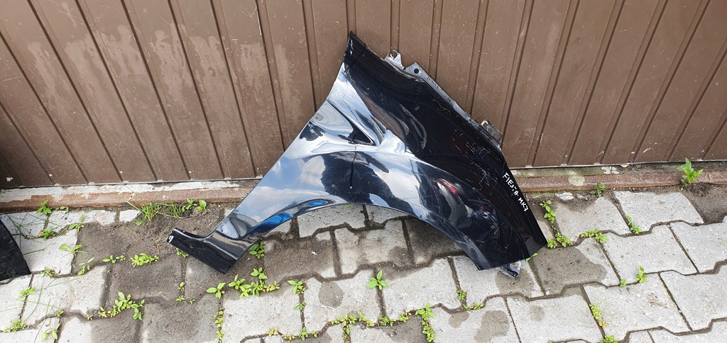 фото №1, Ford fiesta mk7 крыло правый перед