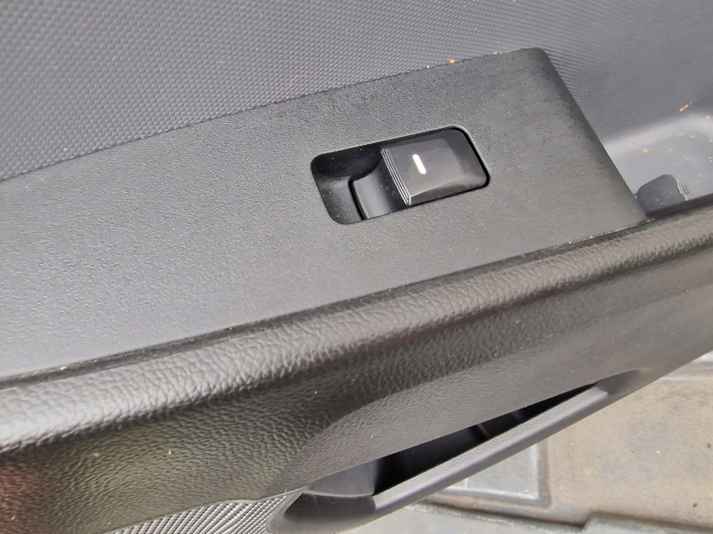 фото №10, Обшивка оббивка двері правий задня kia sportage iii