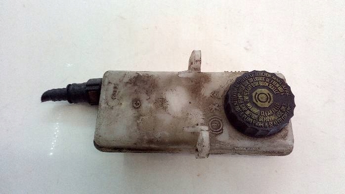 фото №6, Бачок жидкость усилителя peugeot 307 2002r.