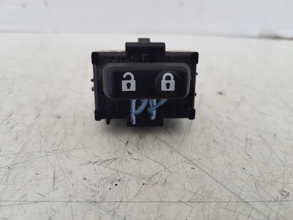 фото №1, Переключатель центрального замка toyota prius iii