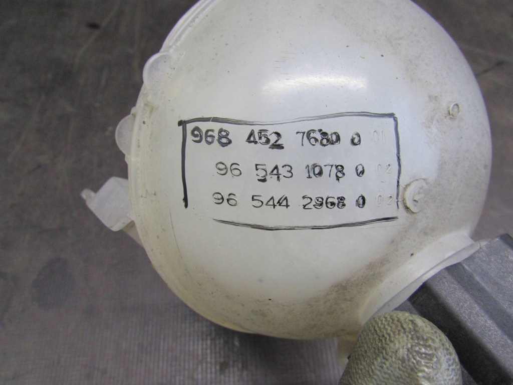 фото №7, Бак жидкость охлаждающей peugeot 3008 i 1.6 hdi 09-13r