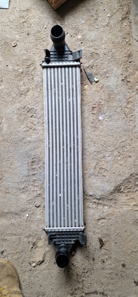 Купити Інтеркулер volvo s60 v60 v40 v70 15- 31367277