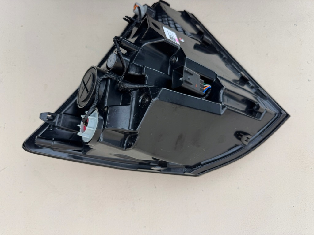 фото №14, Hyundai kona ii 2 23r- лампа левая задняя левый задняя 92405-be1