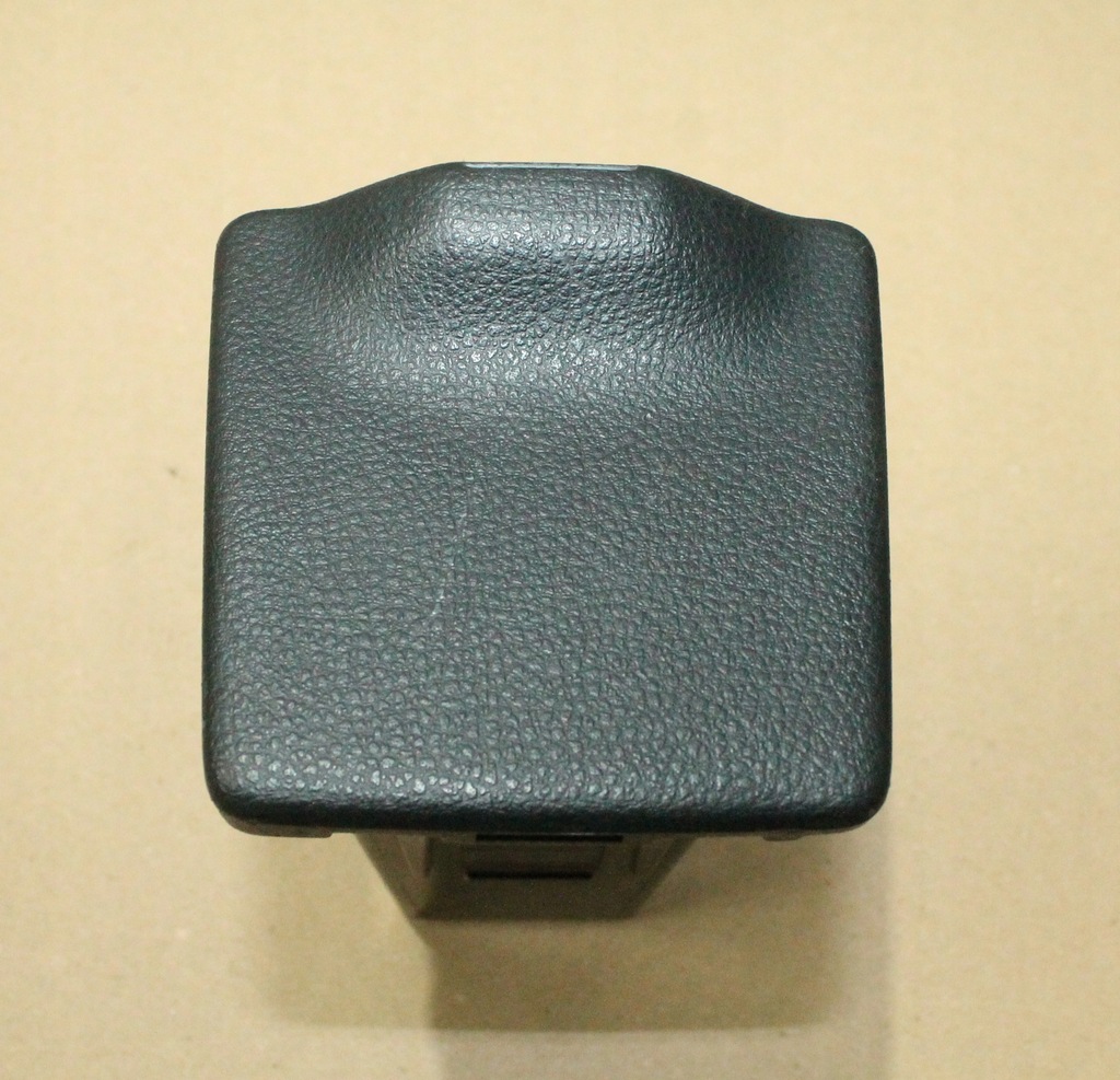 фото №1, Mitsubishi outlander 2.4 автоматична коробка передач 03- попільничка