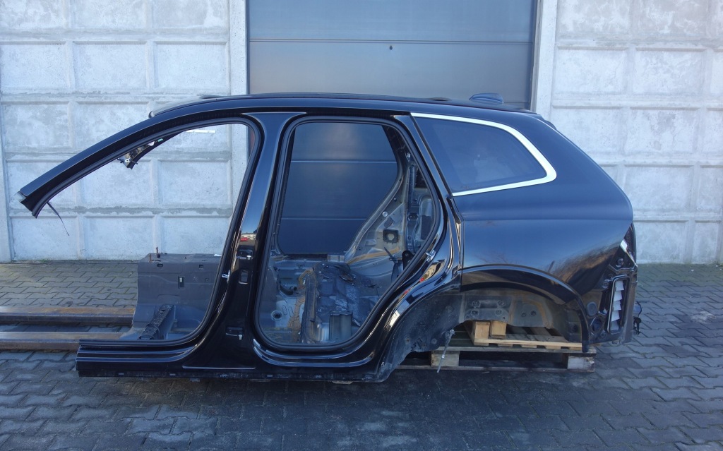 фото №1, Volvo xc60 ii t8 кузов чверть крила дах задня 019