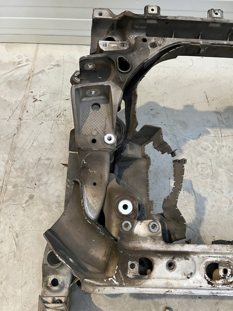 фото №13, Подвеска передние подрамник mercedes w213 4matic