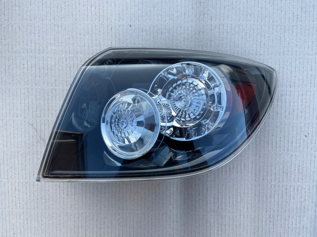 Купити Mazda 3 1 06-09 hb рестайлінг  led фара задня задні правий